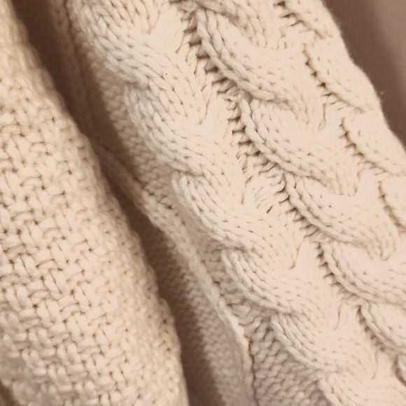 Turtleneck Cable Knit Long Sleeve Oversized Pullover Sweater Beige Size Large - Picture 10 of 14